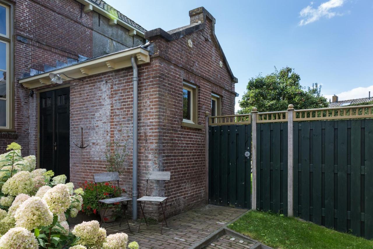 D' Ald Skoalle - Sfeervol Appartement In Oude School. Wijtgaard Extérieur photo